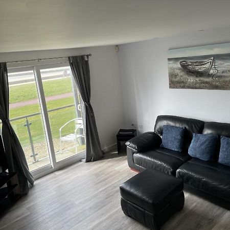 Beach Front Ground Floor Apartment Llanelli Dış mekan fotoğraf